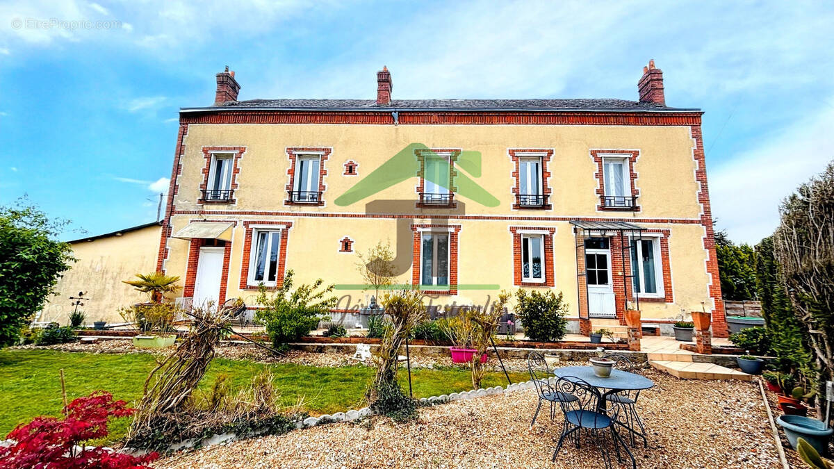 Maison à ARROU