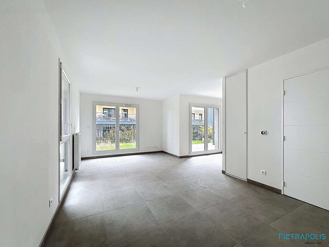 Appartement à JONAGE