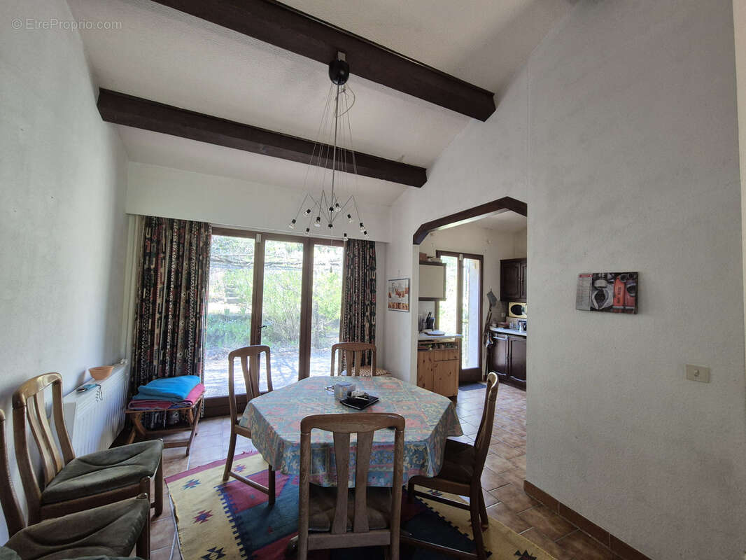 Maison à ARTIGNOSC-SUR-VERDON