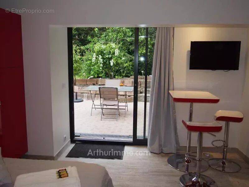 Appartement à MOUANS-SARTOUX