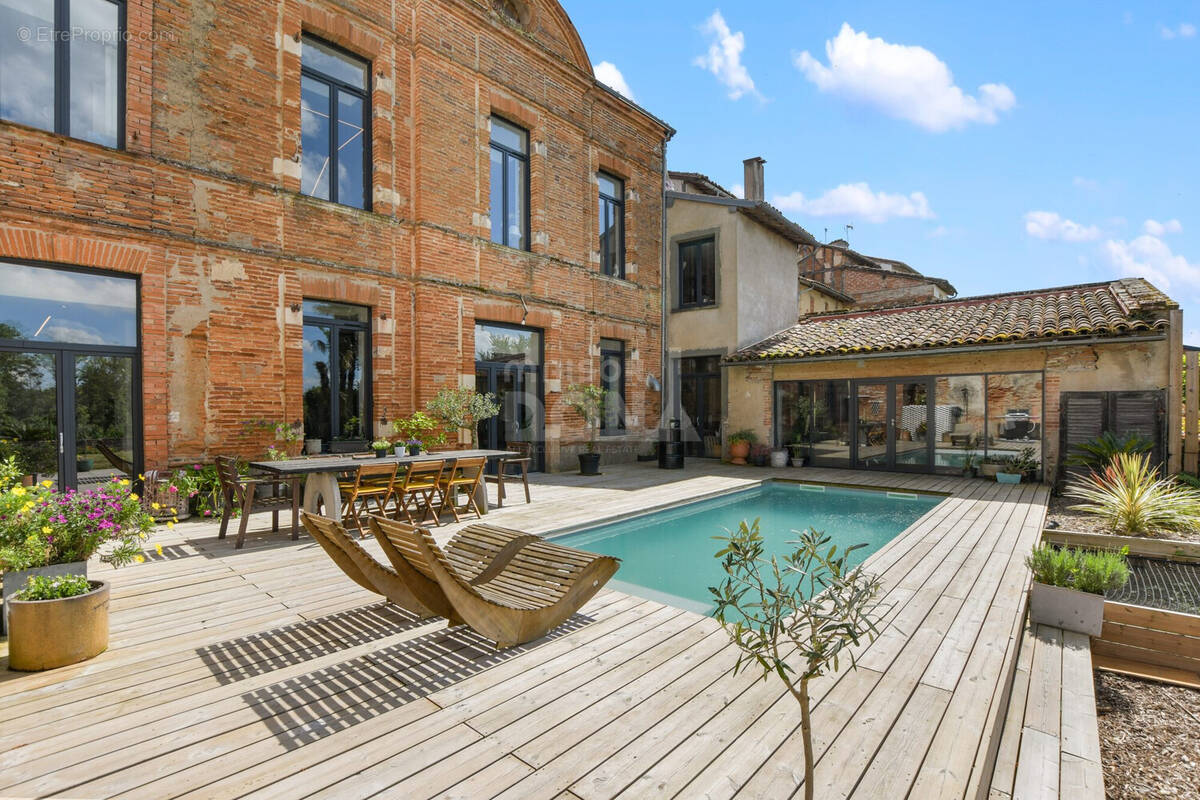 Maison à MONTESQUIEU-VOLVESTRE