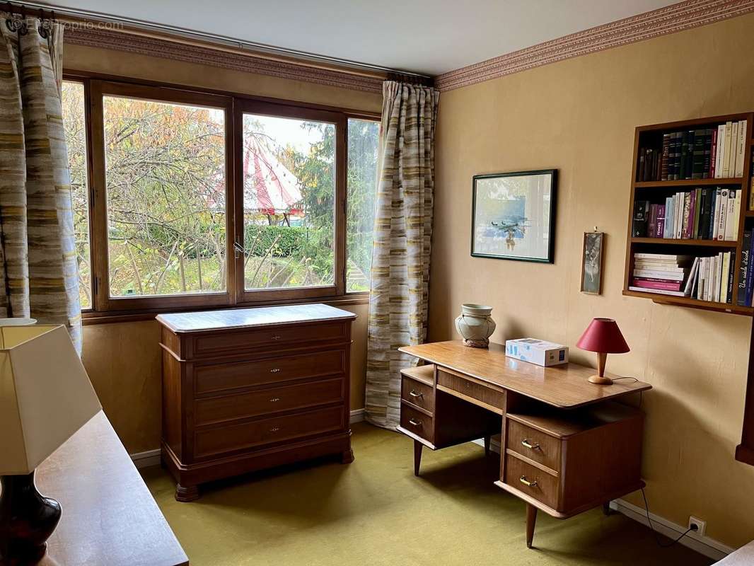 Appartement à FONTENAY-LE-FLEURY