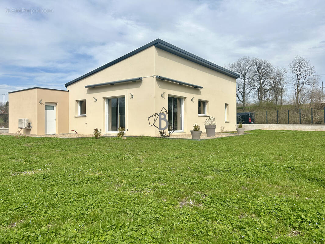 Maison à BOZOULS
