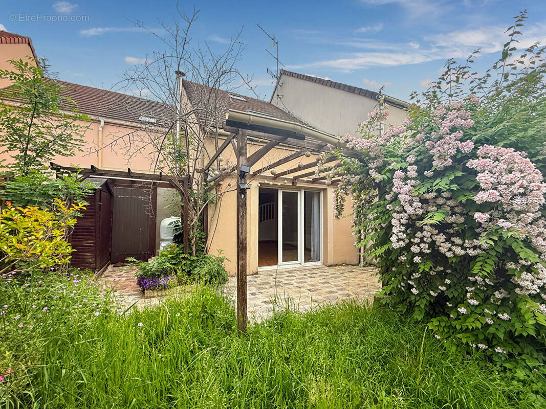 Maison à SAULX-LES-CHARTREUX