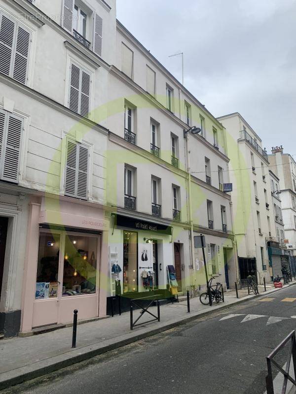 Appartement à PARIS-1E