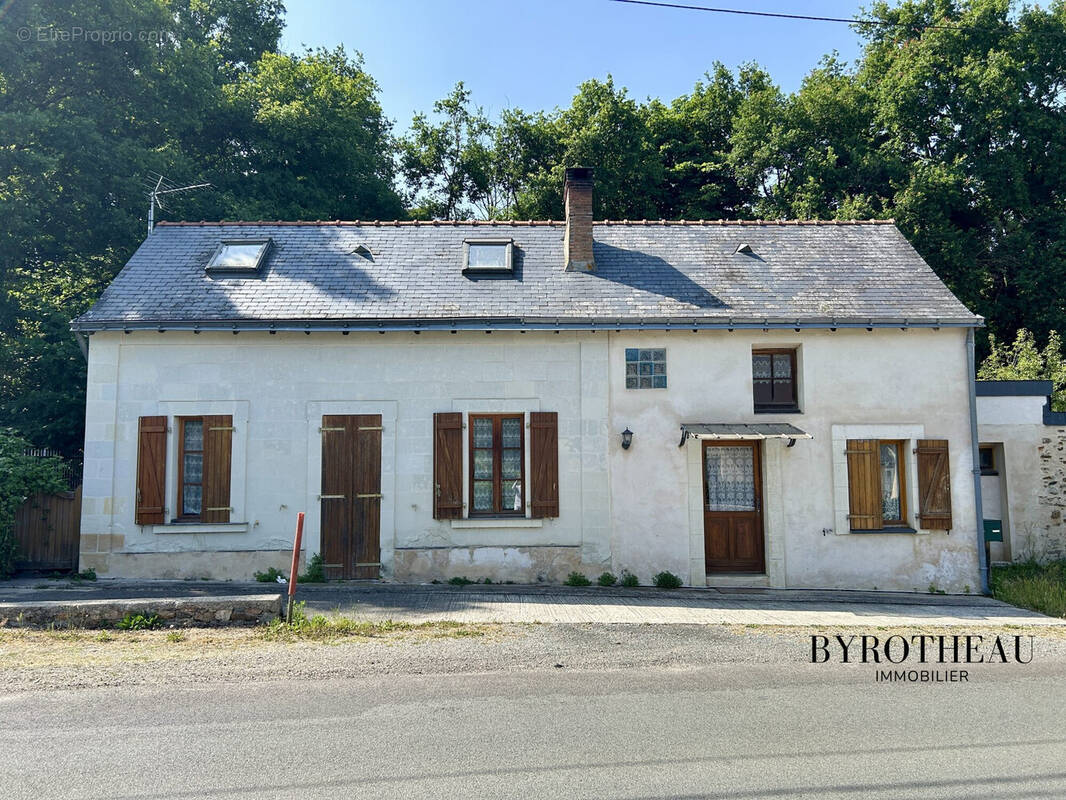 Maison à SAINT-JEAN-DE-LINIERES