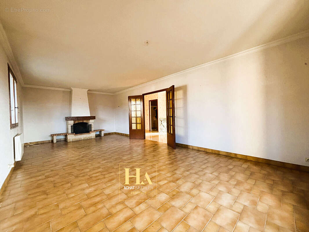Maison à SERVES-SUR-RHONE