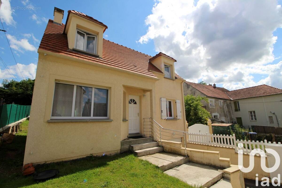 Photo 1 - Maison à FUBLAINES