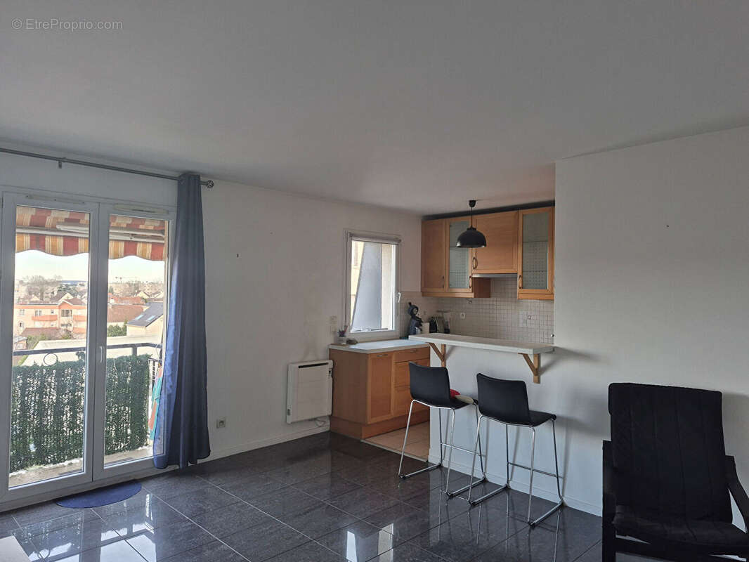 Appartement à LE BLANC-MESNIL