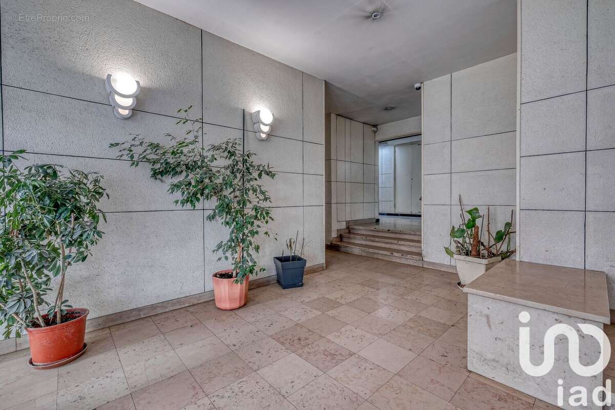 Photo 2 - Appartement à LE BLANC-MESNIL
