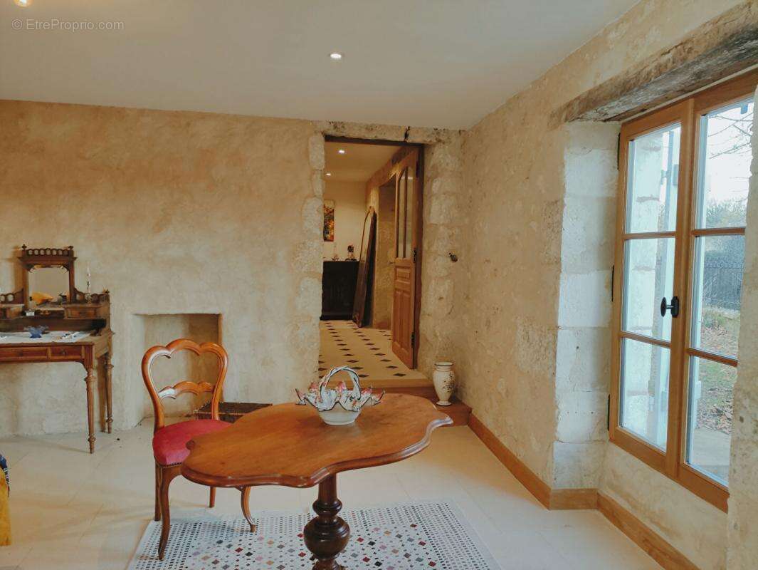 Maison à ANGLES-SUR-L&#039;ANGLIN