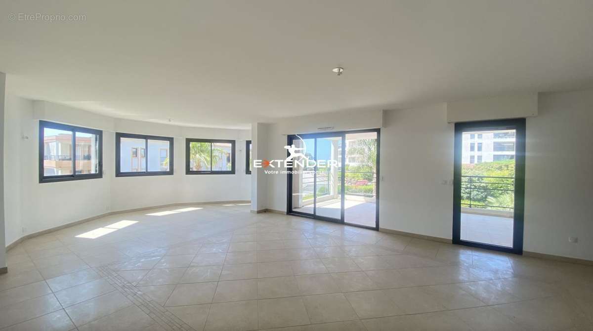Appartement à SAINT-RAPHAEL