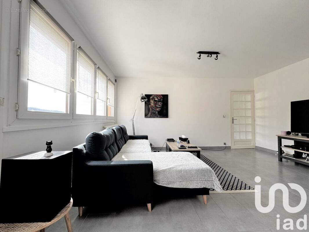 Photo 1 - Appartement à DEVILLE-LES-ROUEN