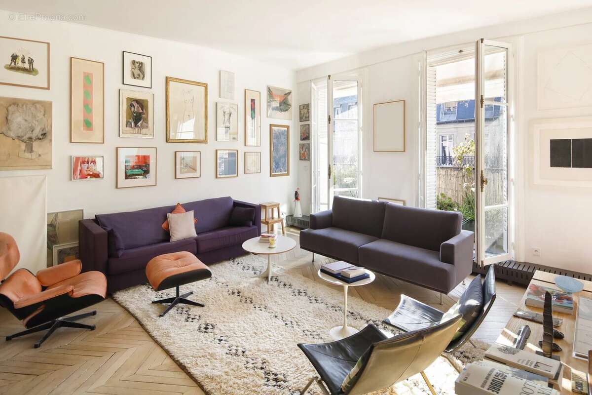 Appartement à PARIS-1E