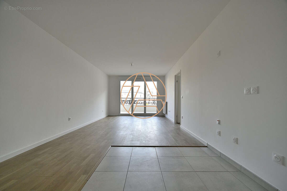 Appartement à SAINT-MAUR-DES-FOSSES