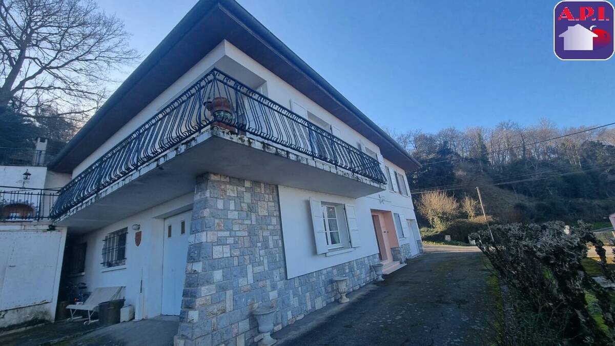 Maison à SAVERDUN