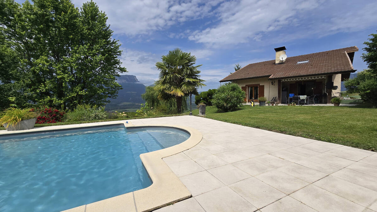 Maison à LA CHAPELLE-BLANCHE