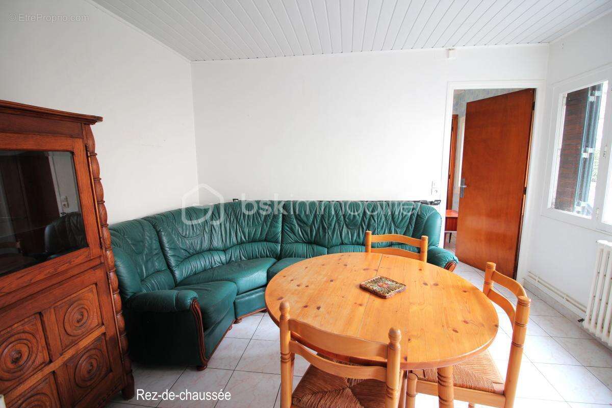 Appartement à LAMALOU-LES-BAINS