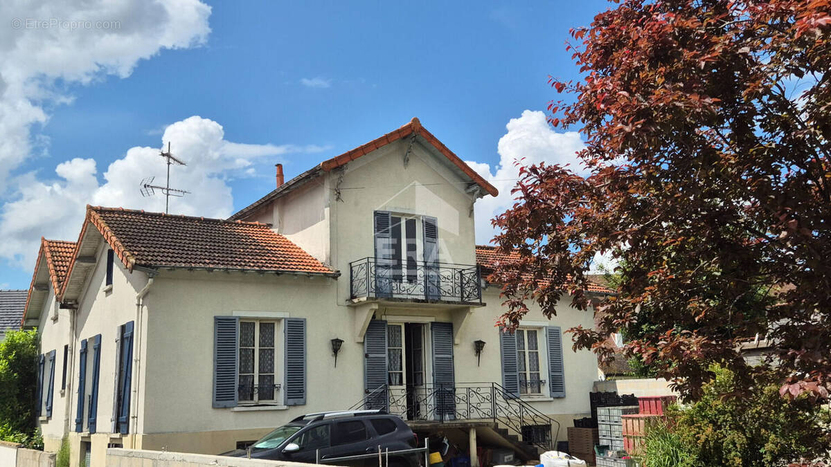 Maison à BRIE-COMTE-ROBERT