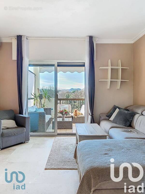Photo 1 - Appartement à MANDELIEU-LA-NAPOULE