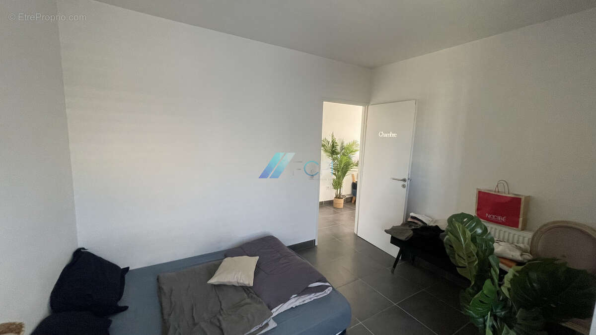 Appartement à JUVIGNAC