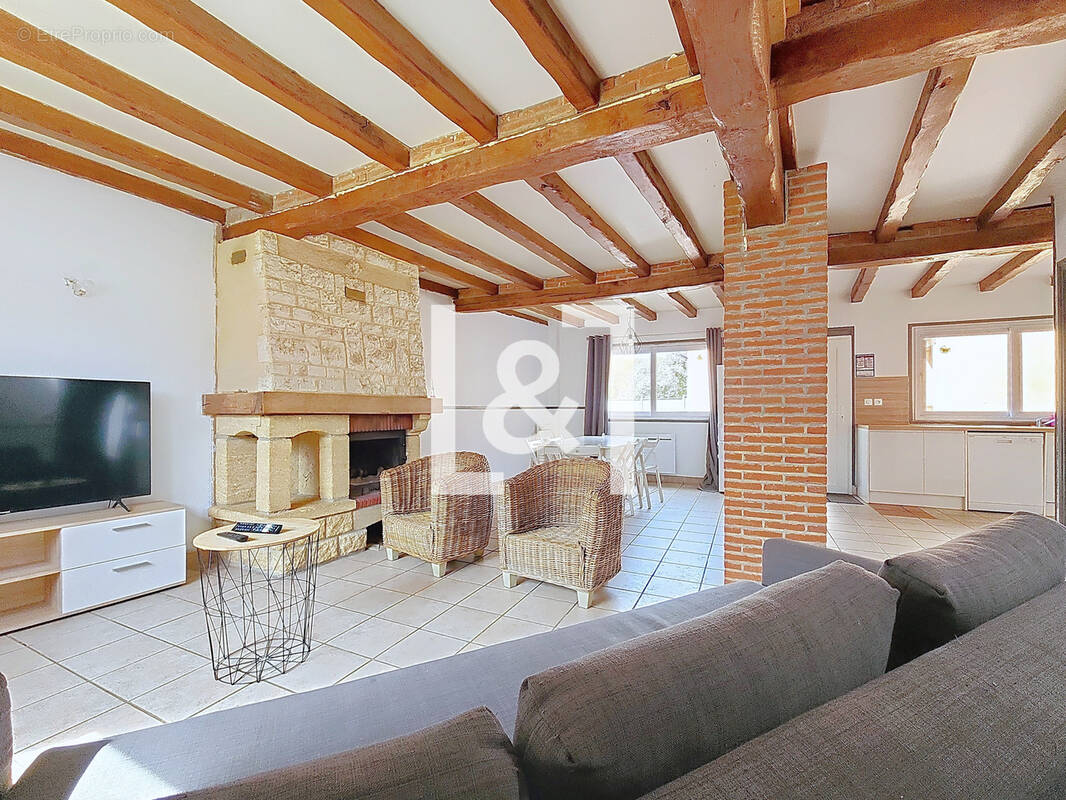 Maison à FLEURY-SUR-ANDELLE