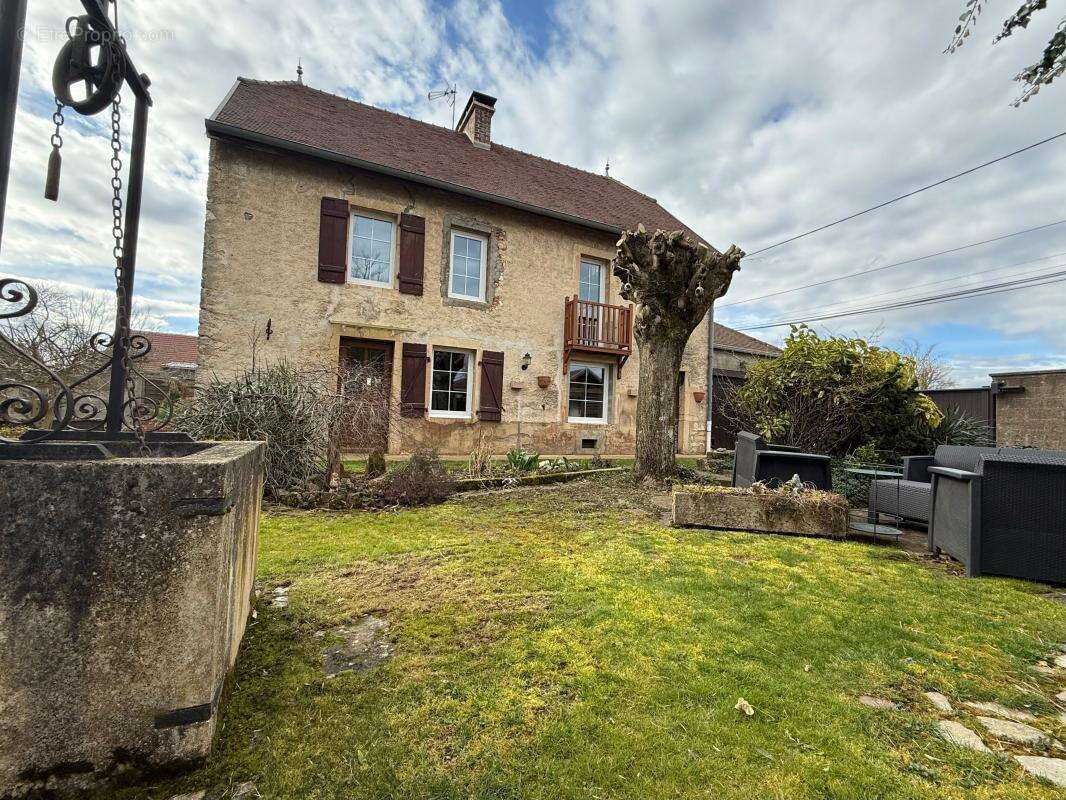 Maison à ARC-SUR-TILLE