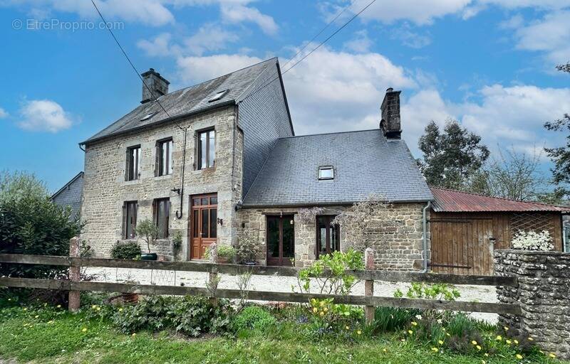 Maison à SOURDEVAL