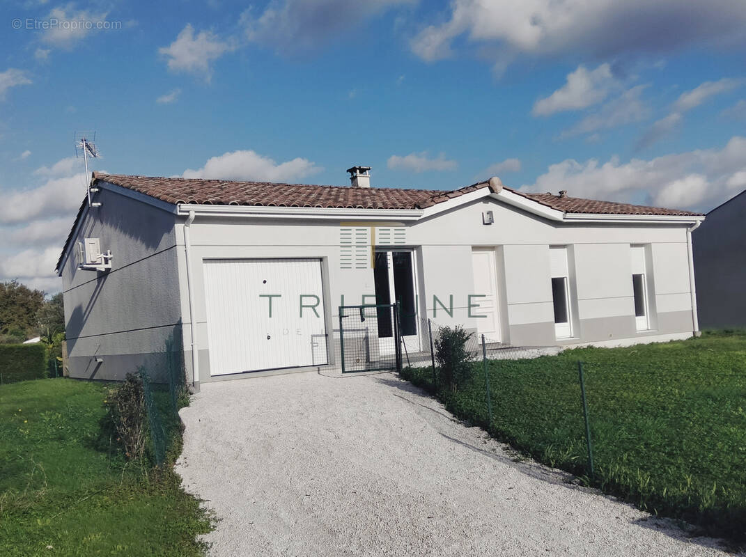 Maison à LE PASSAGE