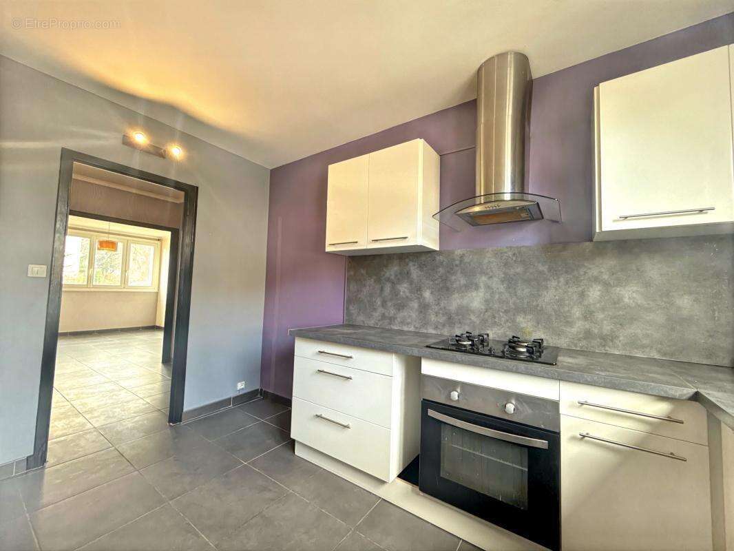 Appartement à CHENOVE