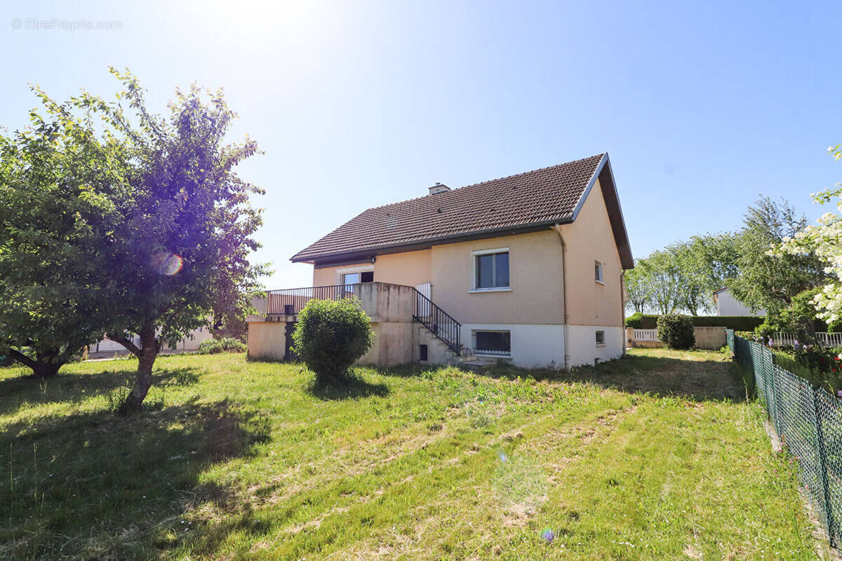 Maison à SAINT-USAGE