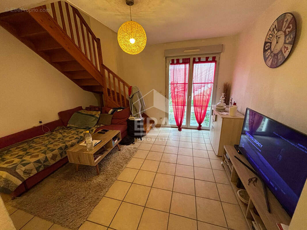 Appartement à AUBIE-ET-ESPESSAS