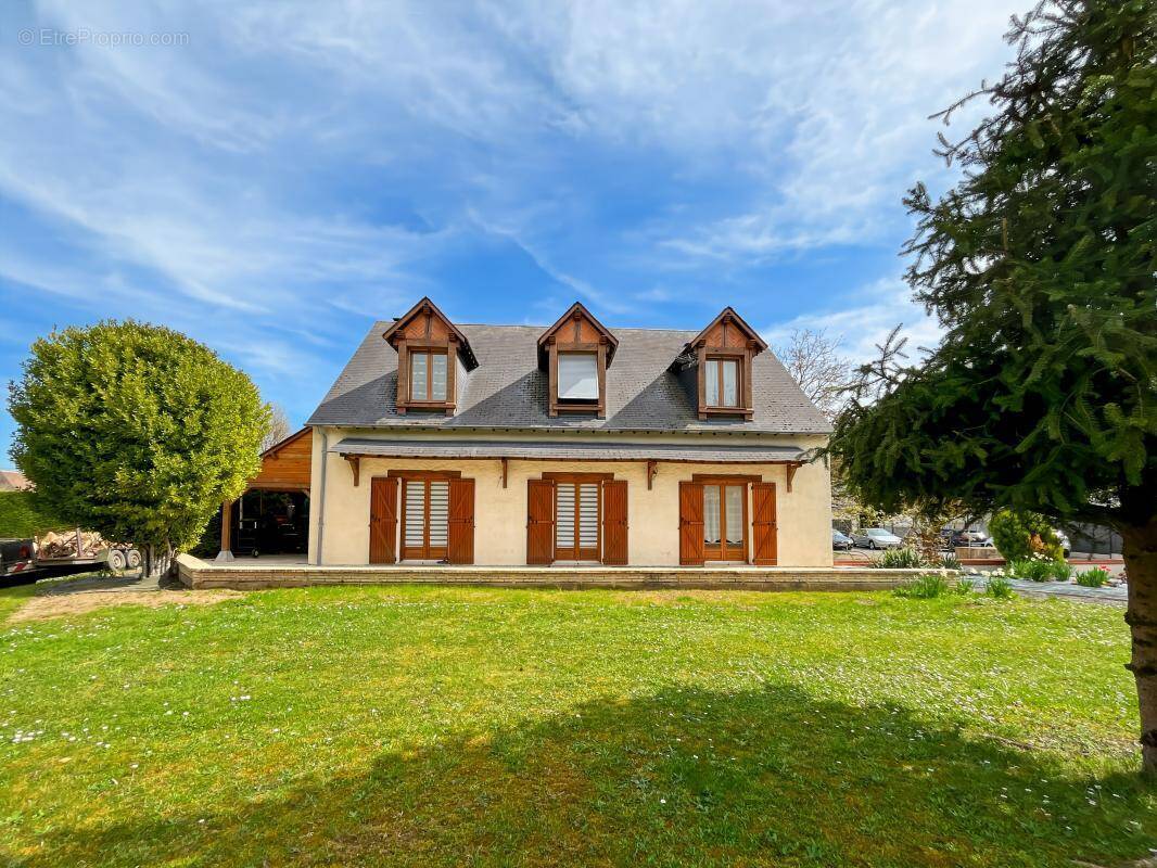 Maison à DONNERY