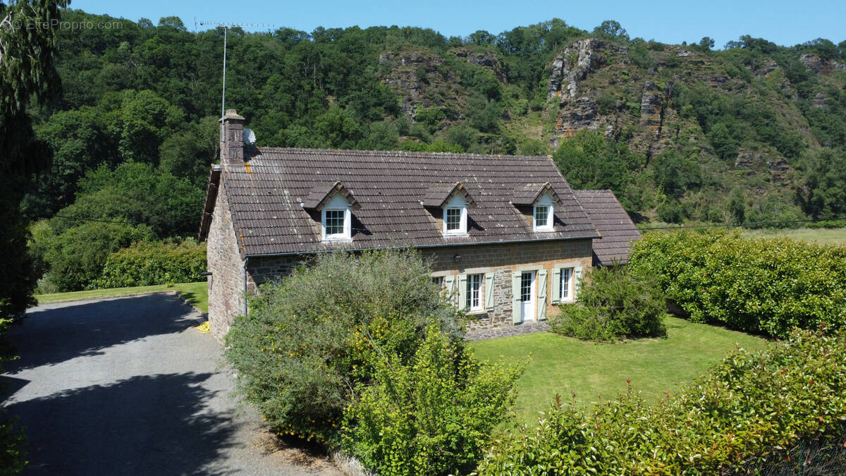 Maison à TROISGOTS