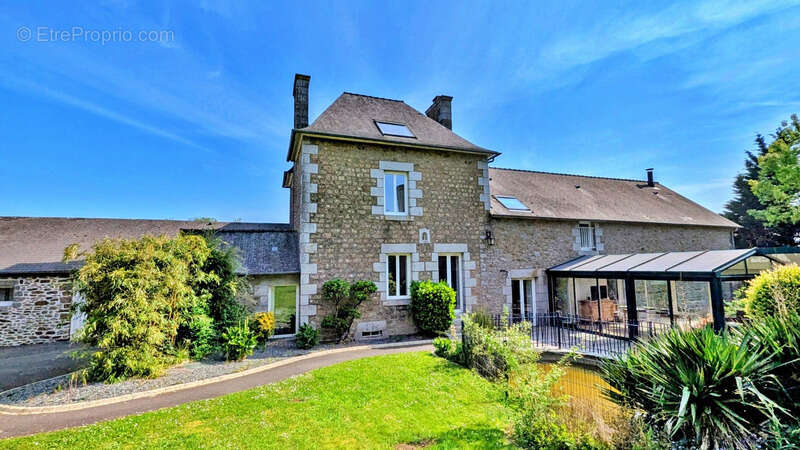 Maison à LECOUSSE