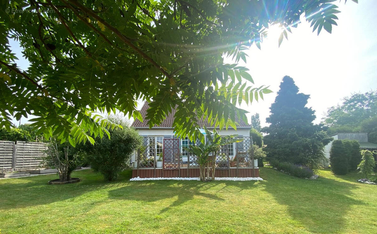 Maison à HOUDAN
