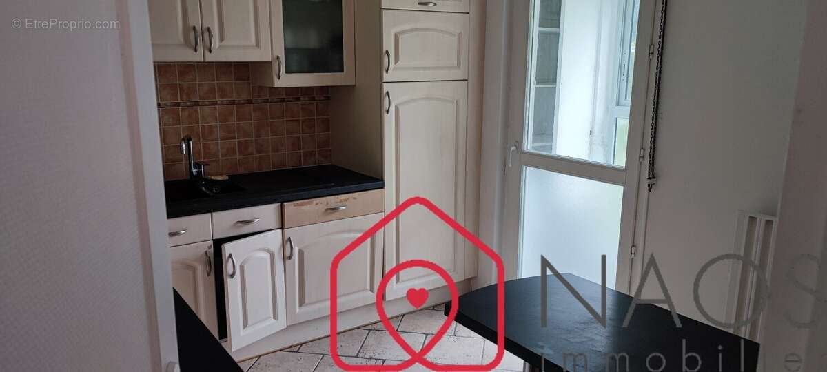 Appartement à MONT-SAINT-AIGNAN