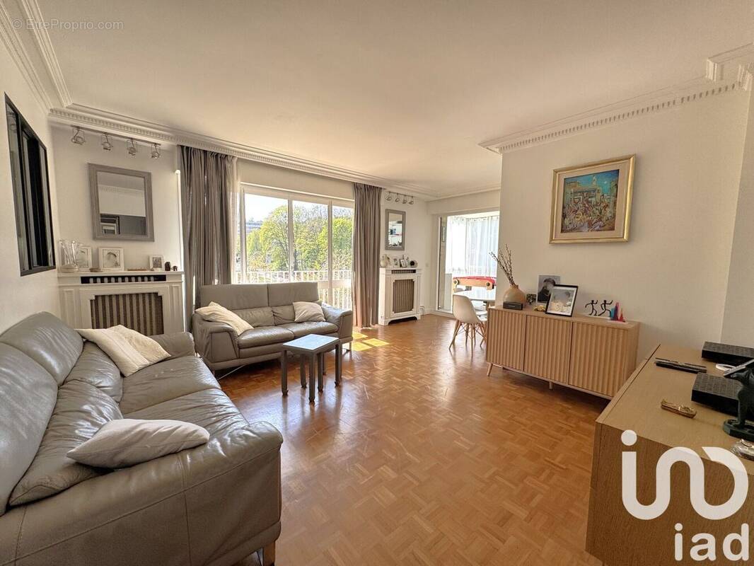 Photo 1 - Appartement à LA CELLE-SAINT-CLOUD