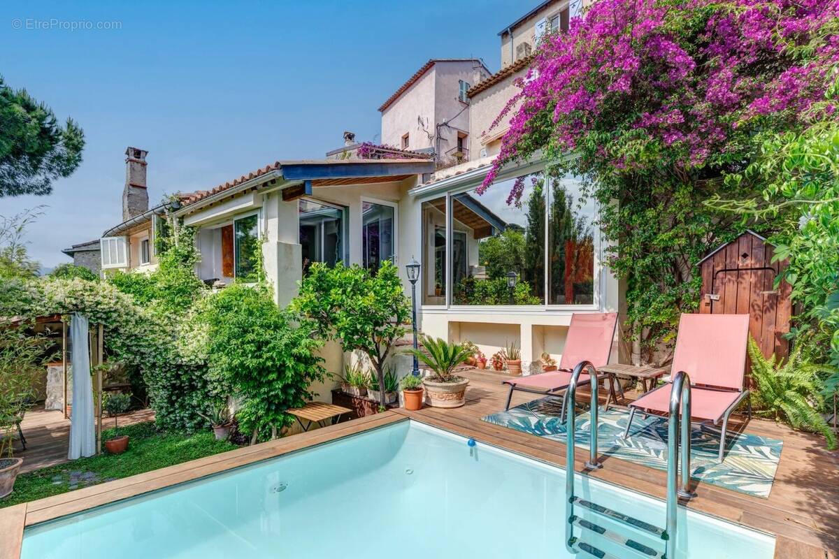 Maison à CAGNES-SUR-MER