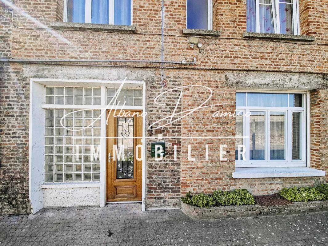 Maison à NEUVILLE-SAINT-REMY