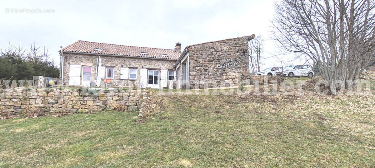 Maison à SAINT-AGREVE