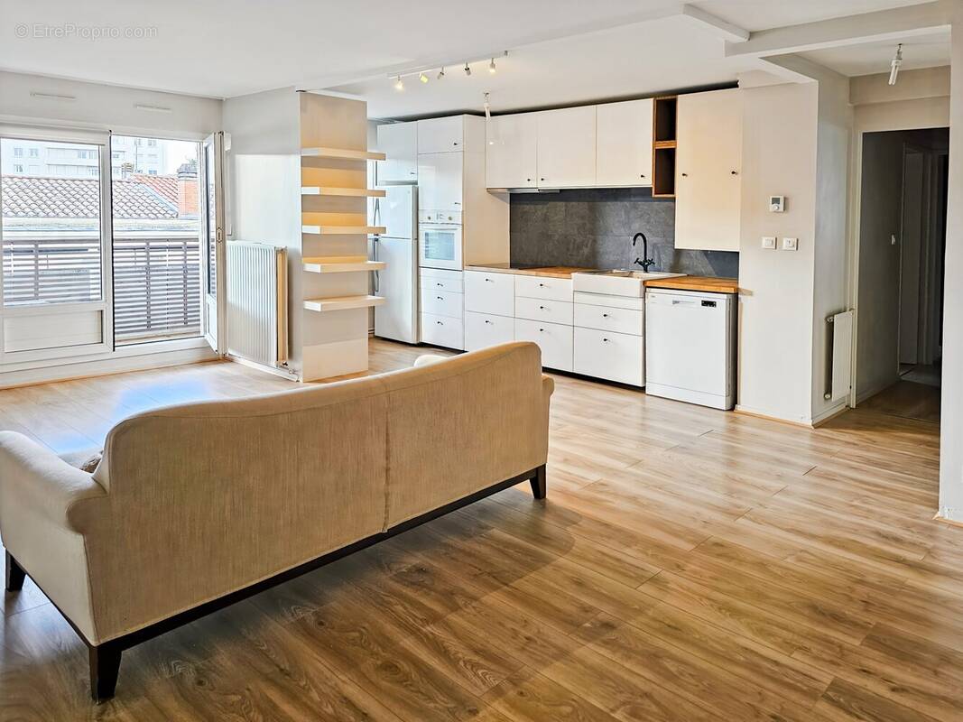 Appartement à BORDEAUX