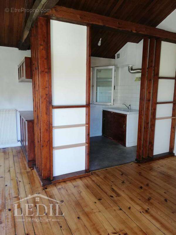 Appartement à LAYRAC