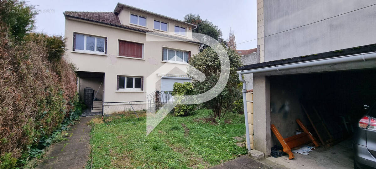 Maison à LIMEIL-BREVANNES
