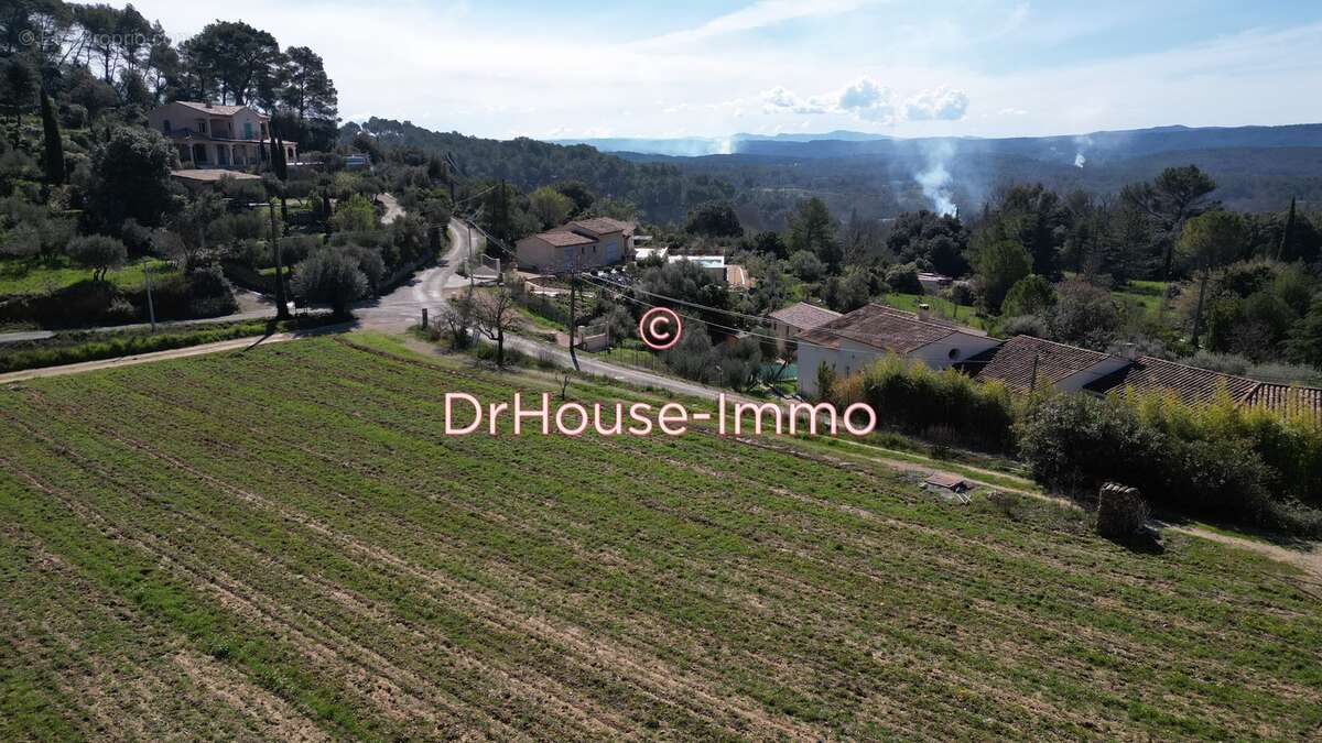 Terrain à COTIGNAC