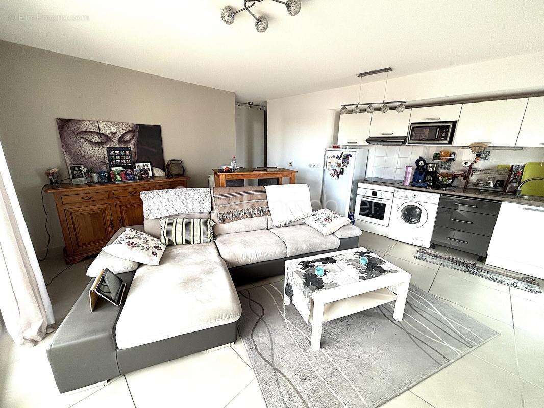 Appartement à JUVIGNAC