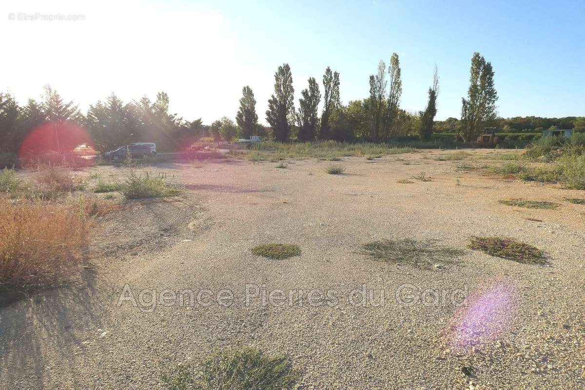 Terrain à ARPAILLARGUES-ET-AUREILLAC