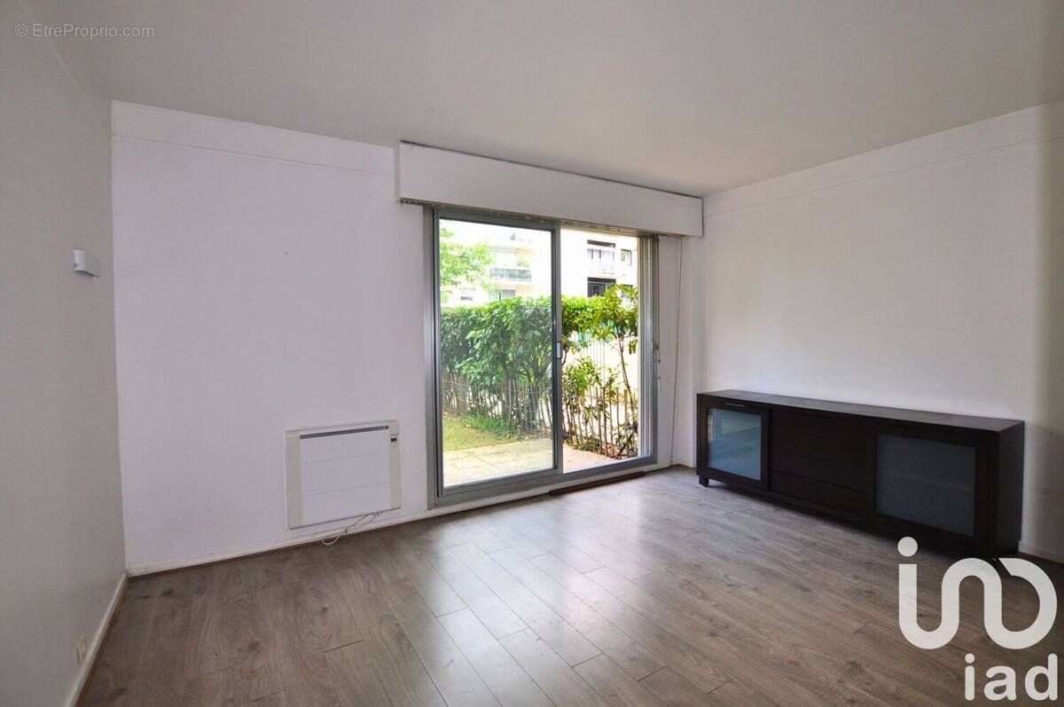 Photo 1 - Appartement à COURBEVOIE