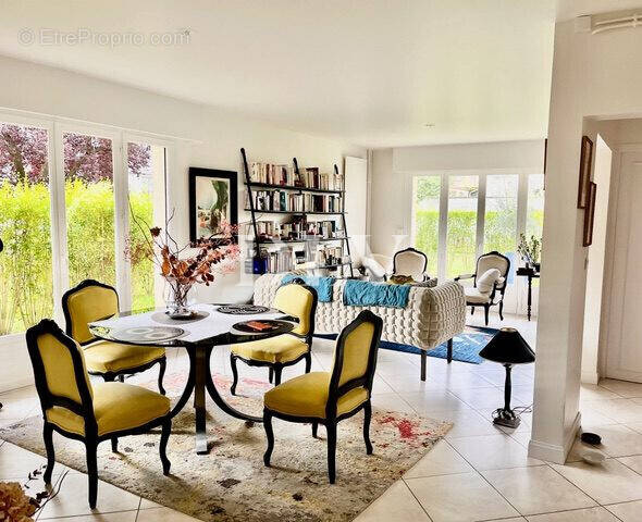 Appartement à FONTAINEBLEAU