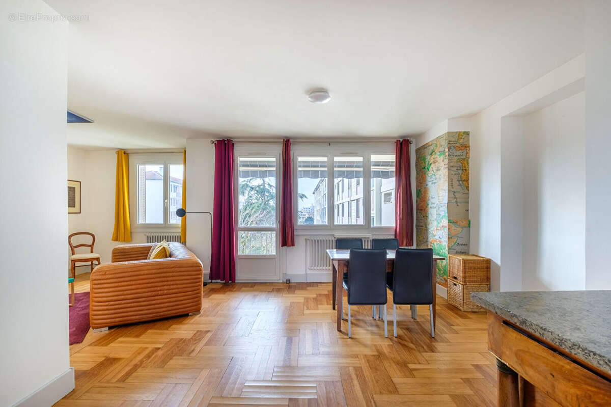 Appartement à LYON-8E